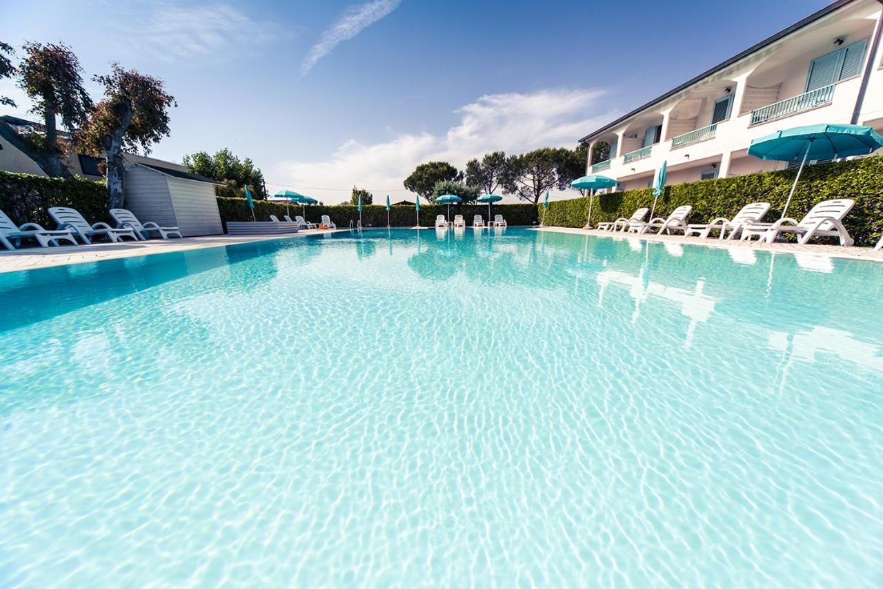 Apartments In Residence In Vada With Swimming Pool 450 Meters From The Sea Eksteriør billede